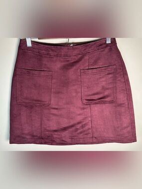 Old Navy Burgundy Faux Suede Mini Skirt – Women’s Size 6, 18” Length